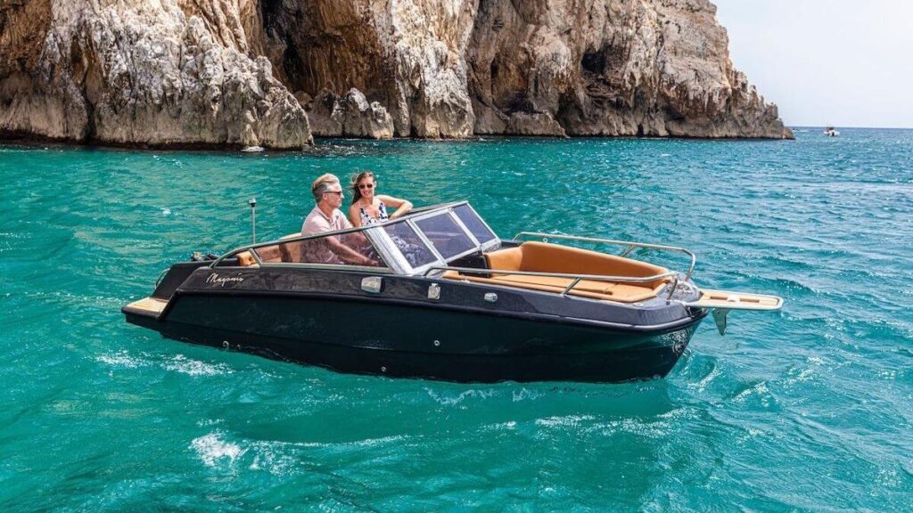Bowrider Nedir? En iyi Bowrider Tekneler Nelerdir?